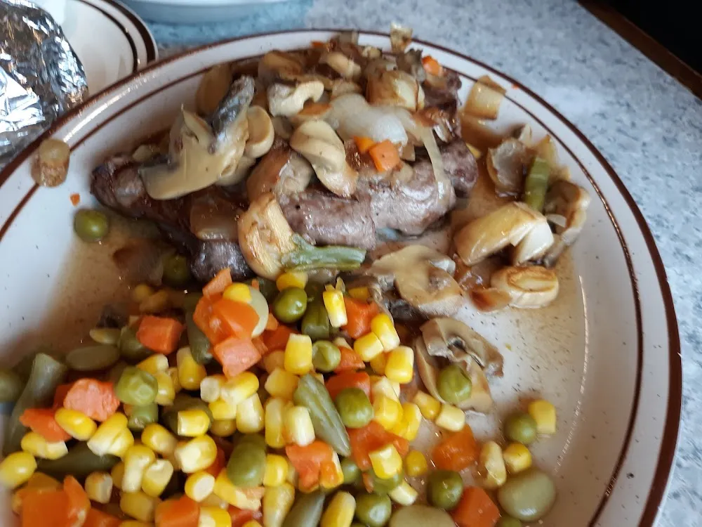 Steak w Sauteed Mushrooms and Veggies